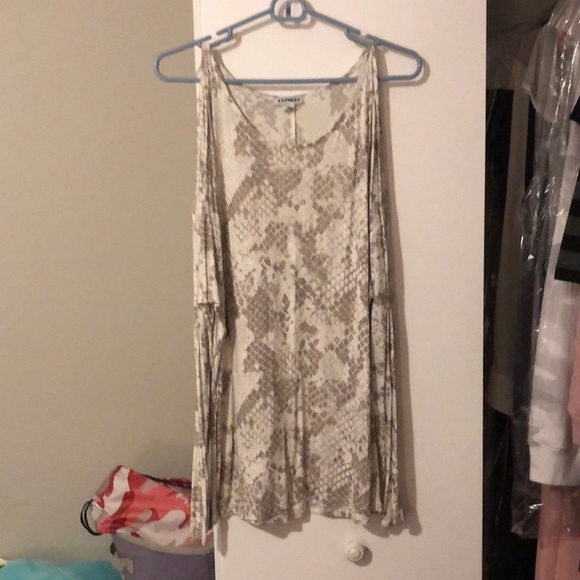 Cold shoulder snake print long sleeve top - Picture 1 of 5